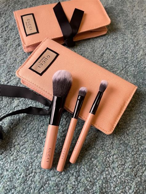 Gucci Makeup Brushes .